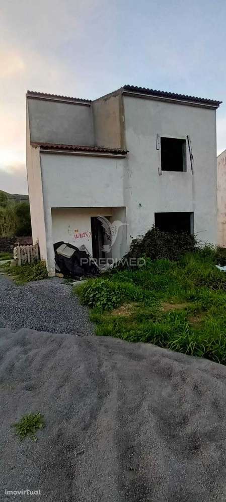 Lote com moradia em construção - Grande imagem: 4/17