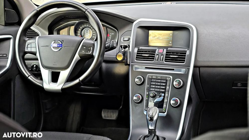 Volvo XC 60 D3 Geartronic Momentum - 10