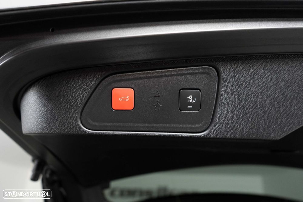 Peugeot 3008 1.6 Hybrid4 GT e-EAT8 - 17