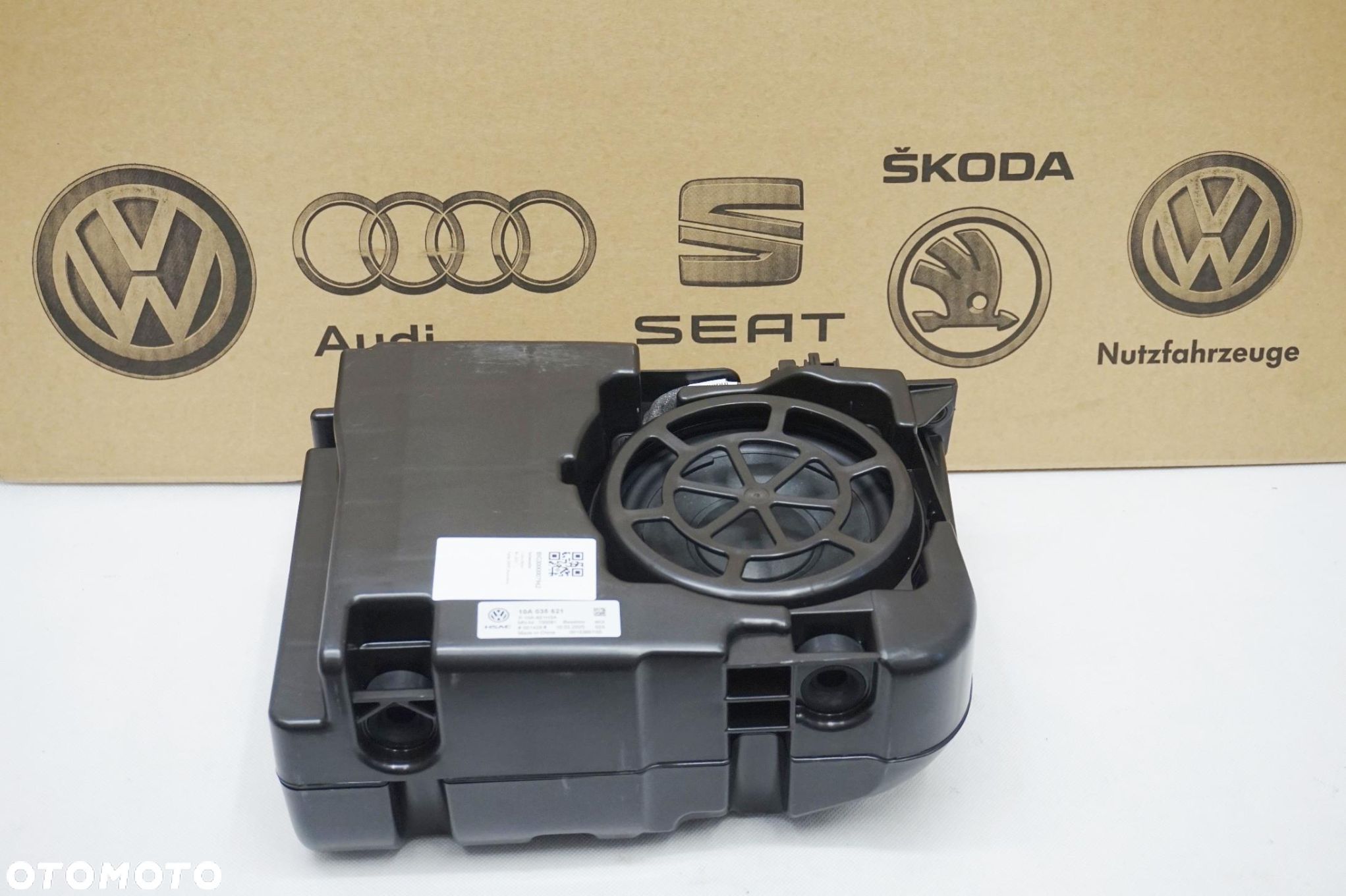 GŁOŚNIK SUBWOOFER BASSBOX CUPRA BORN ID3 10A035621 - 1