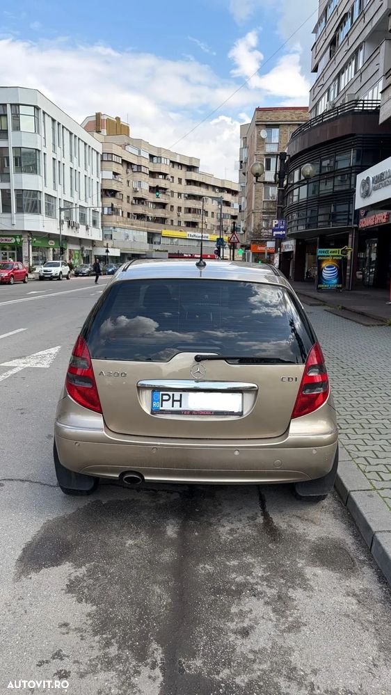 Mercedes-Benz A 200 - 4