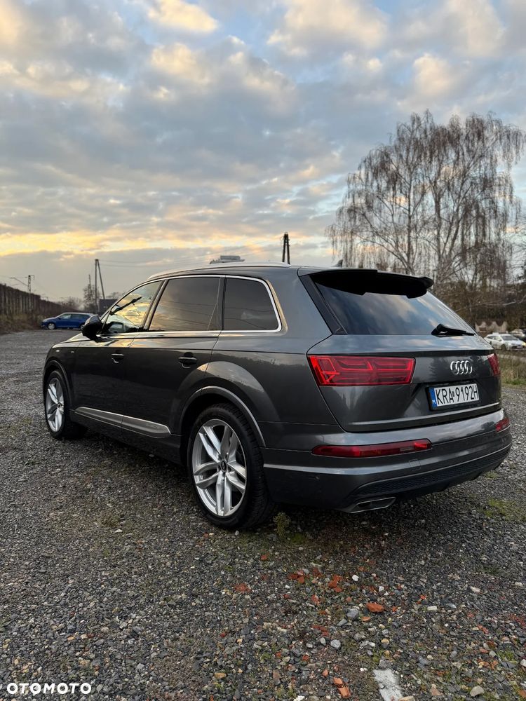 Audi Q7 - 9