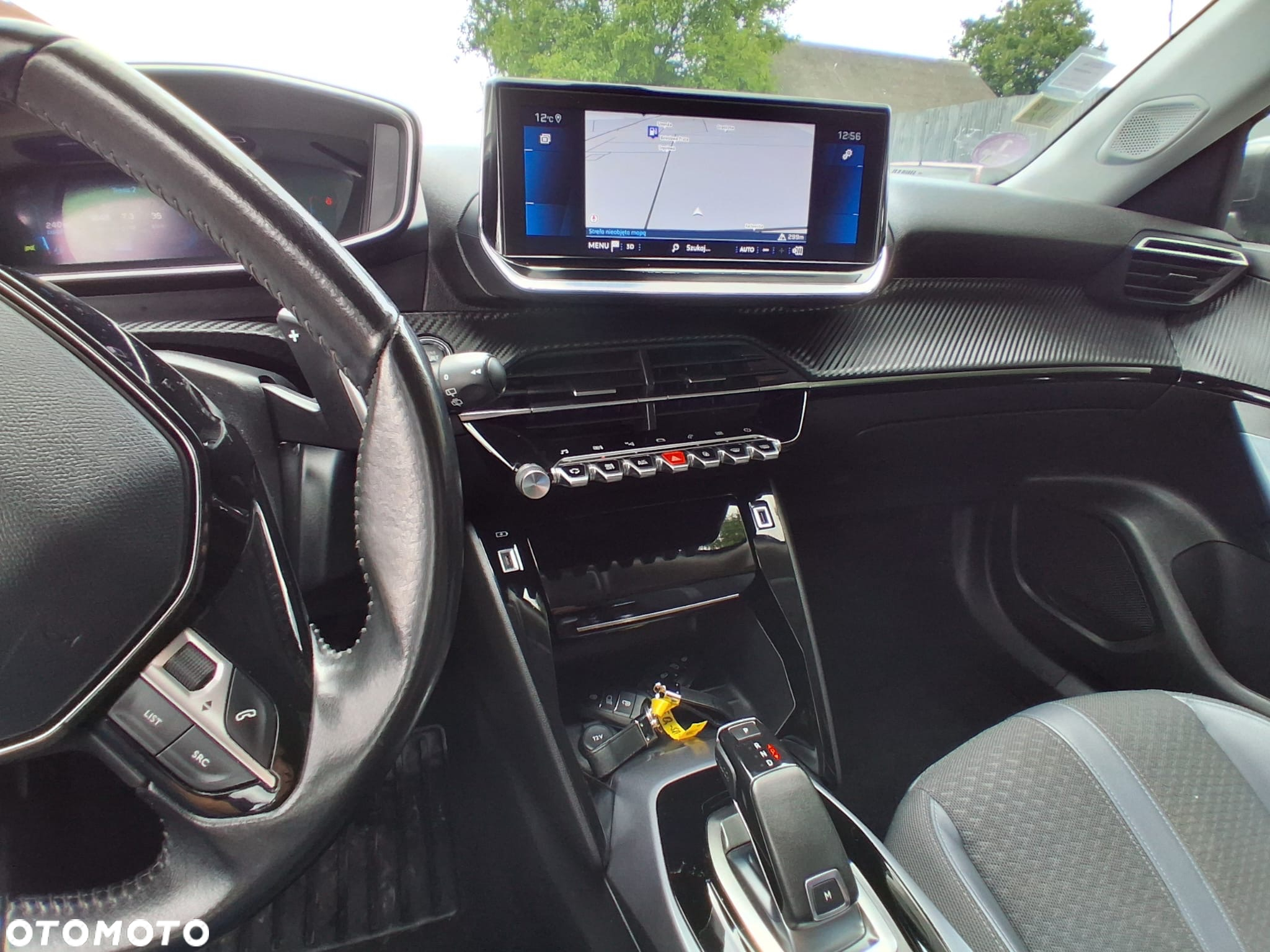 Peugeot 2008 PureTech 130 Allure S&S EAT8 - 23
