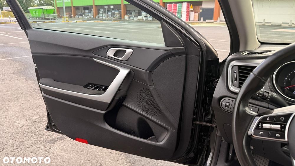 Kia Ceed 1.6 CRDi SCR M - 17