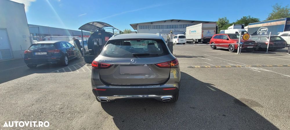 Mercedes-Benz GLA - 6