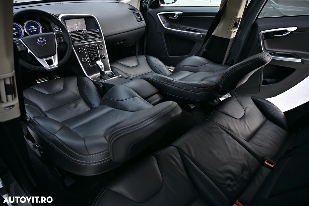 Volvo XC 60 D5 AWD Aut. RDesign - 4