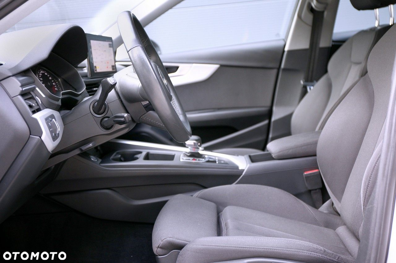 Audi A4 40 TDI S tronic - 18