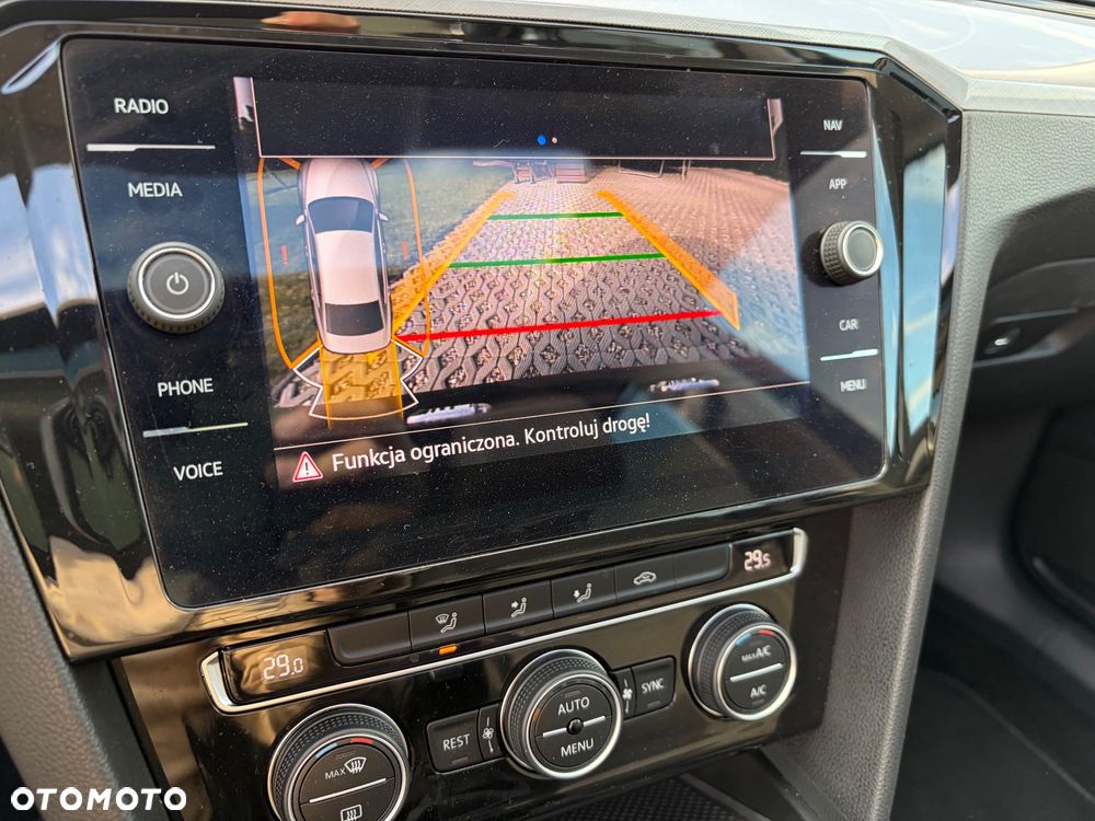 Volkswagen Passat 2.0 TDI SCR DSG Comfortline - 21