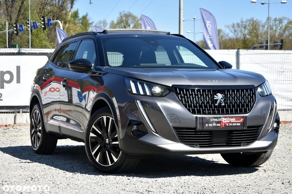 Peugeot 2008 PureTech 130 EAT8 GT - 2