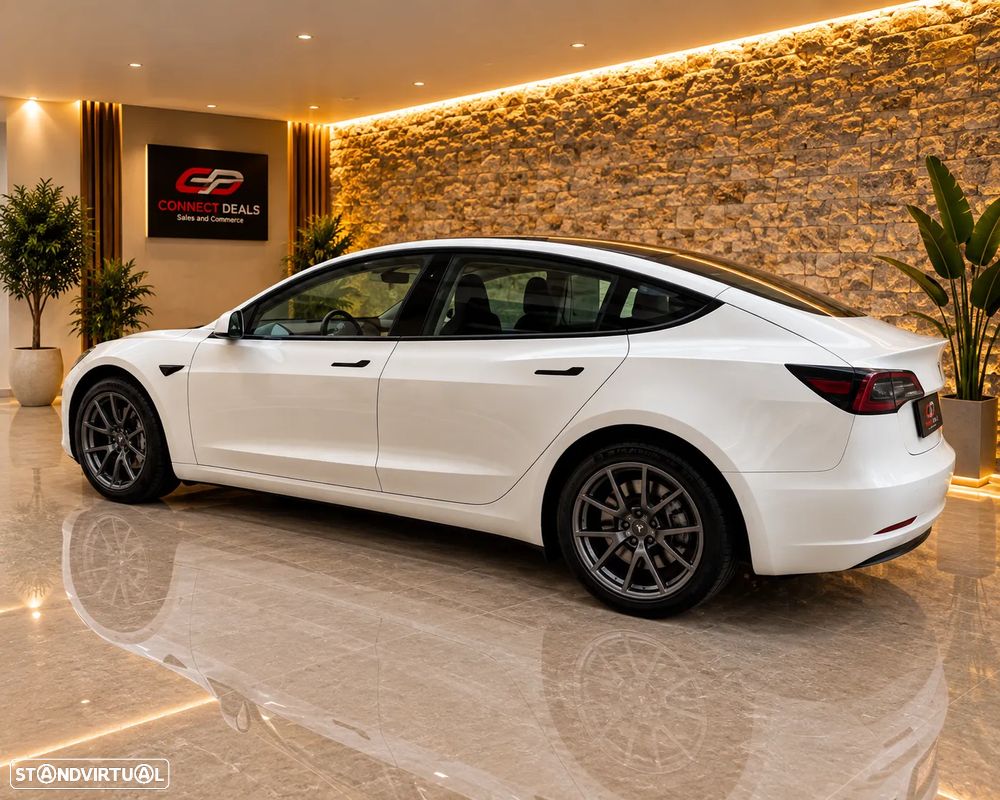 Tesla Model 3 Long Range Tração Traseira - 3