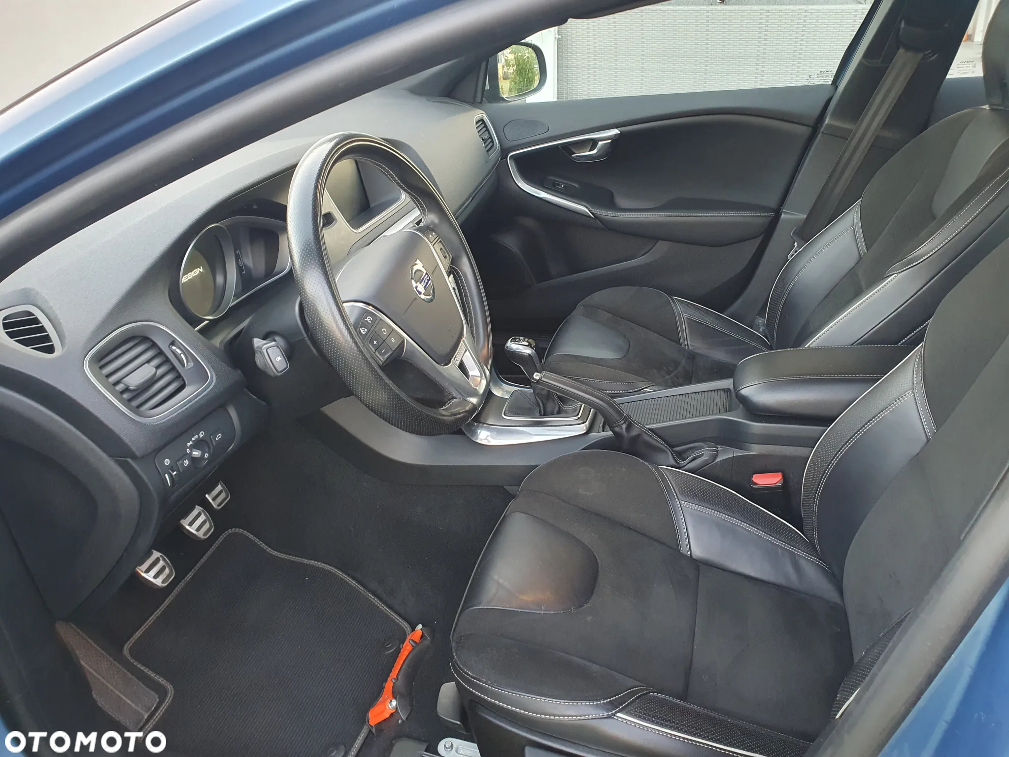 Volvo V40 D2 Drive-E R-Design Kinetic - 3