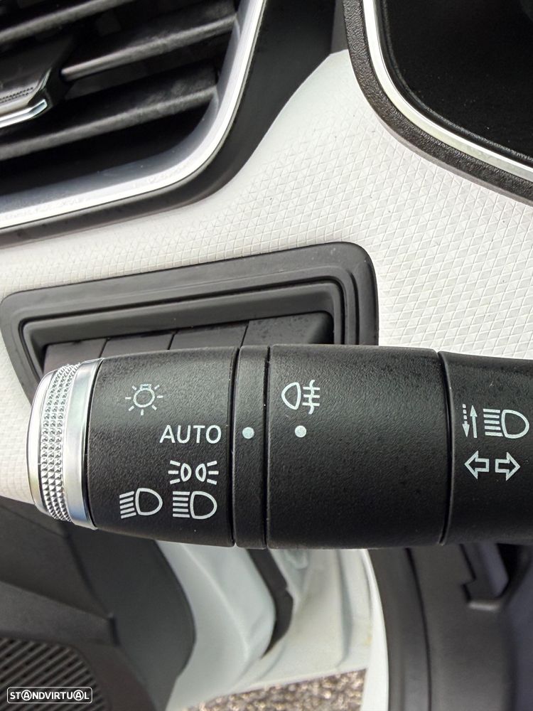 Renault Clio TCe 90 TECHNO - 18