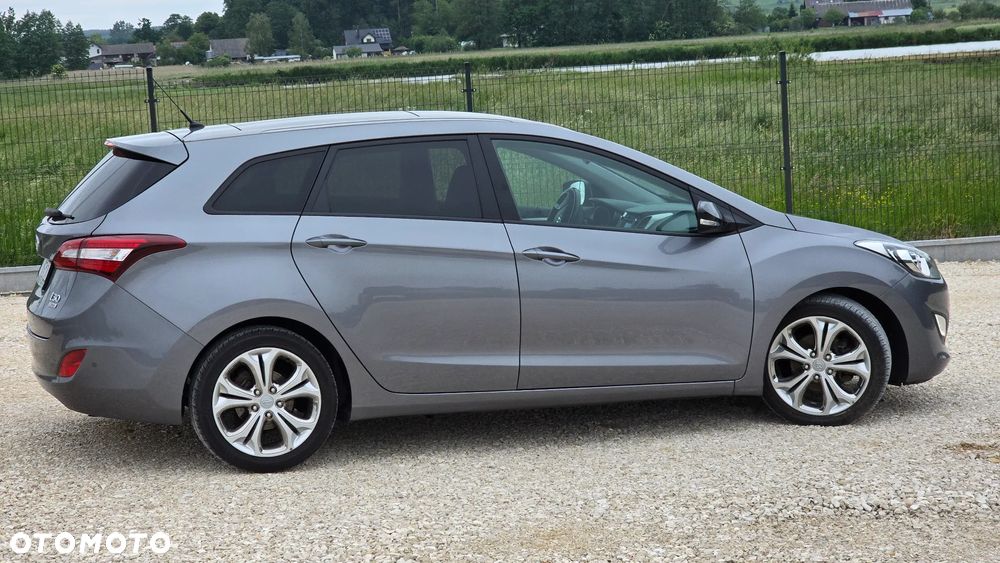 Hyundai i30 1.6 CRDi Classic + - 8