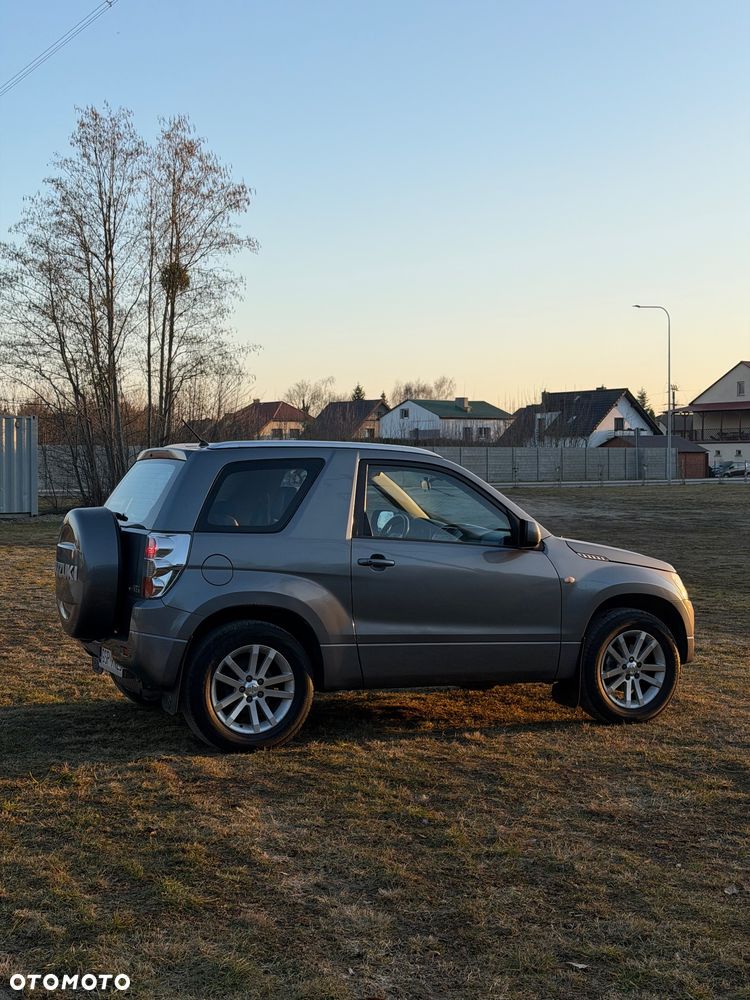 Suzuki Grand Vitara 1.6 De luxe - 9