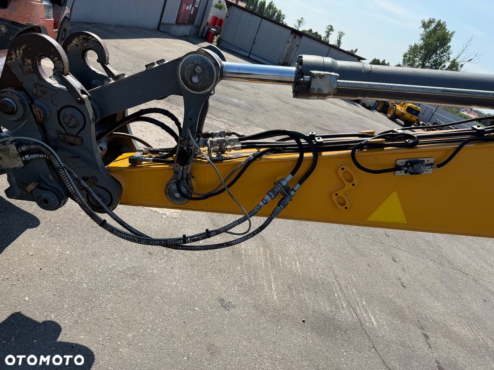 Liebherr R922 R 922 LC - 9