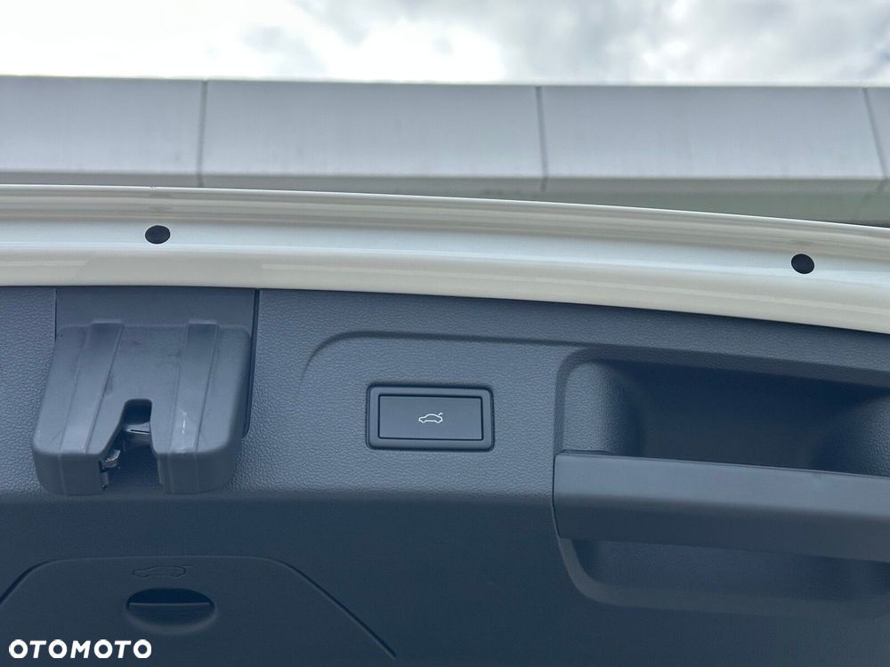 Volkswagen Touran 1.5 TSI EVO Comfortline Plus DSG - 10