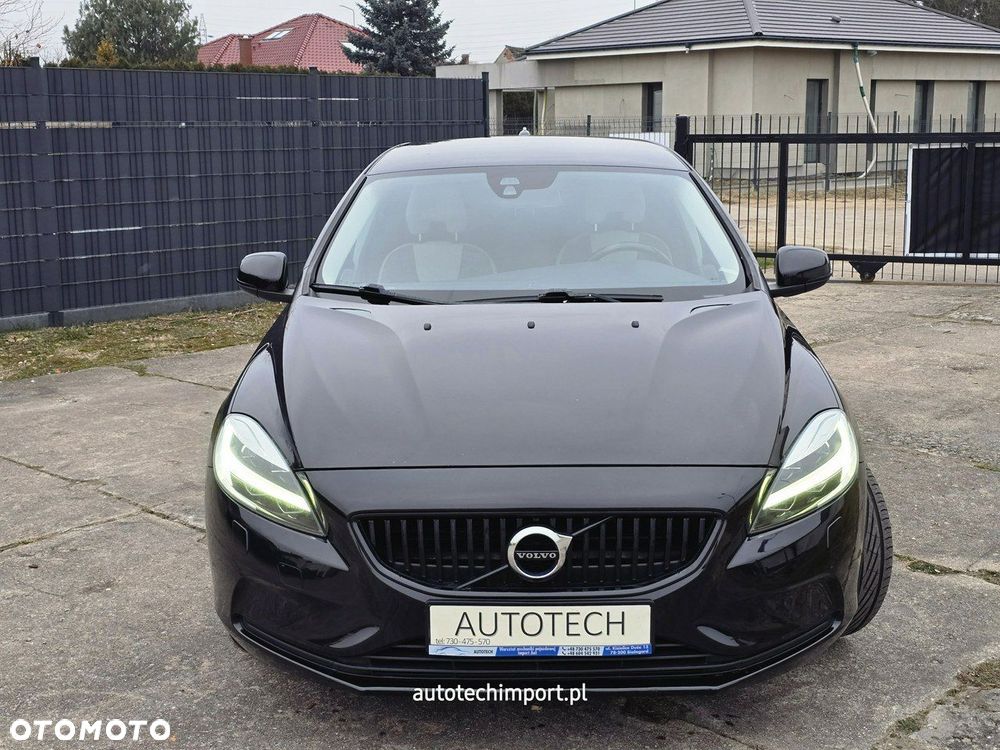 Volvo V40 - 24