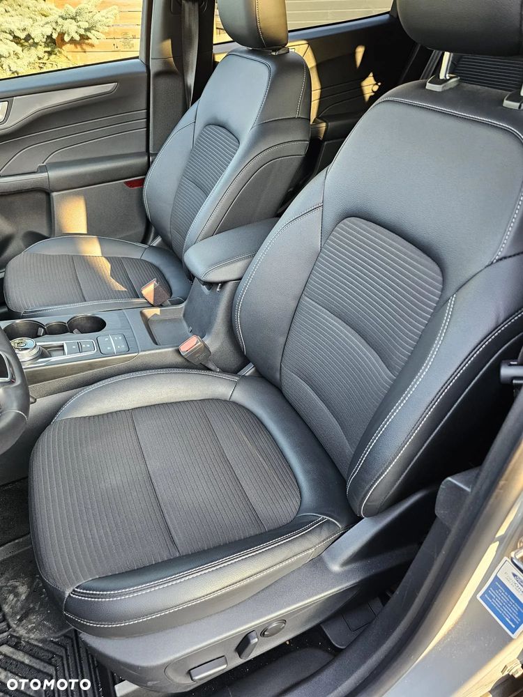 Ford Kuga 2.0 EcoBlue AWD Titanium X - 32