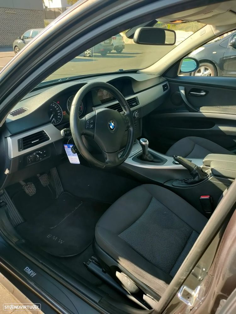 BMW 320 d - 9