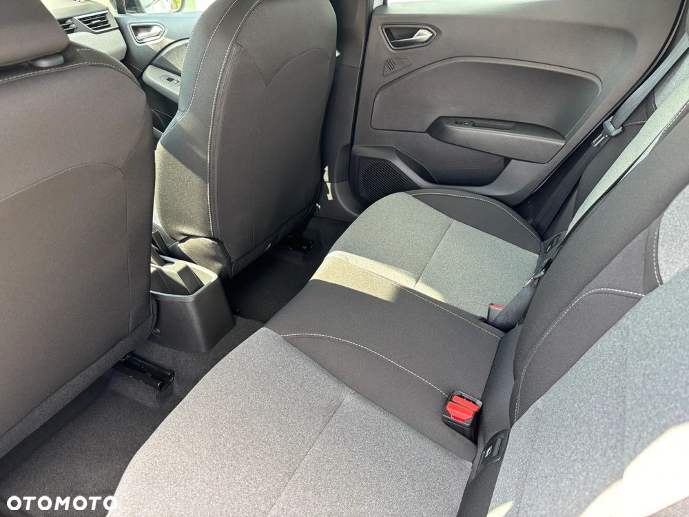 Renault Clio - 10