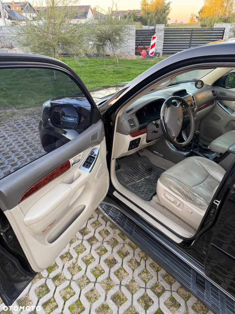 Toyota Land Cruiser - 13