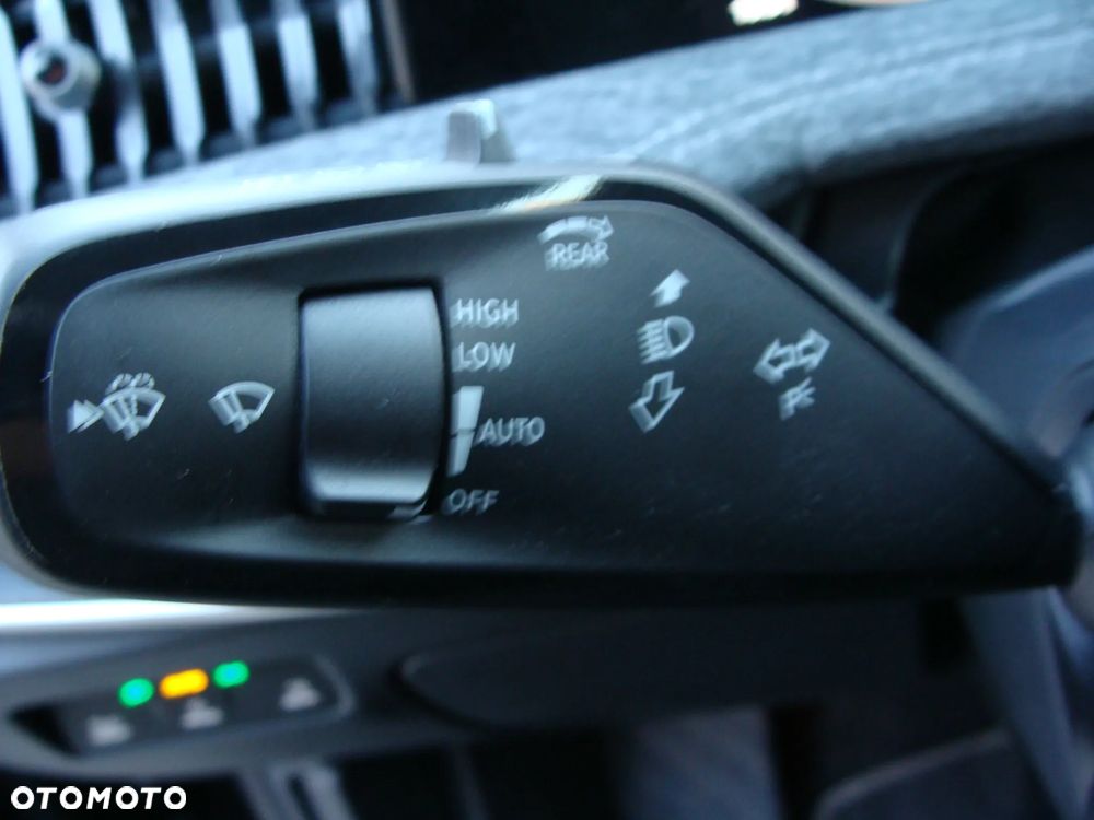 Skoda Superb 2.0 TDI DSG Selection - 25