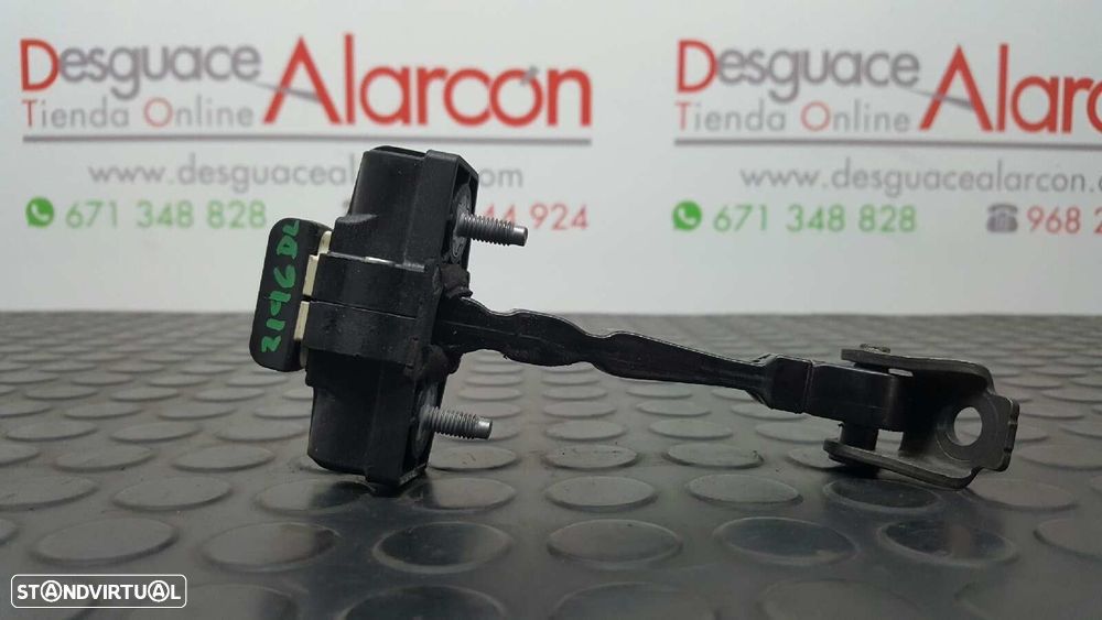 RETENTOR DA PORTA DIANTEIRA DIREITA RENAULT CLIO IV AUTHENTIQUE - 1