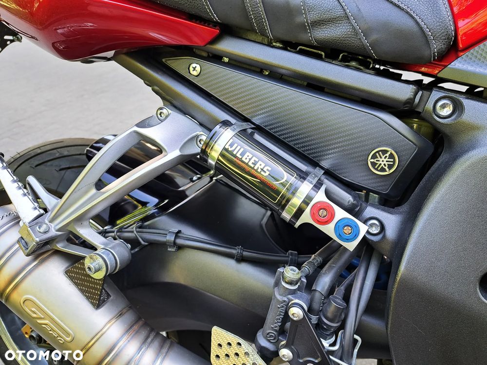 Yamaha FZ - 12