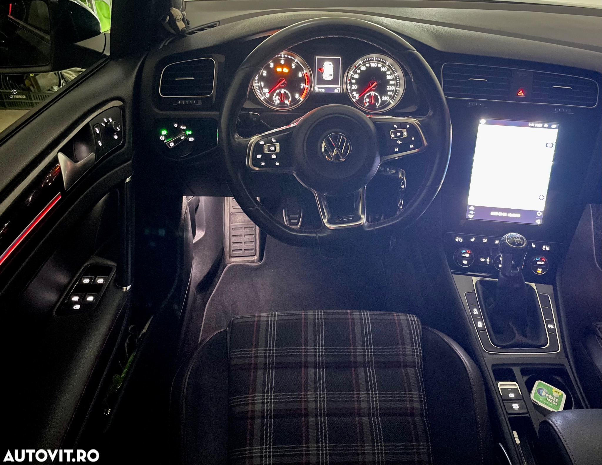Volkswagen Golf 2.0 TSI BMT GTI - 10