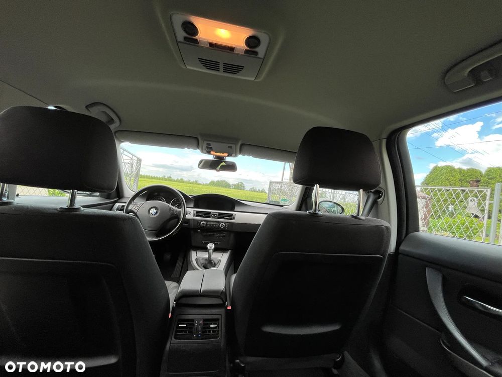 BMW Seria 3 320d - 11
