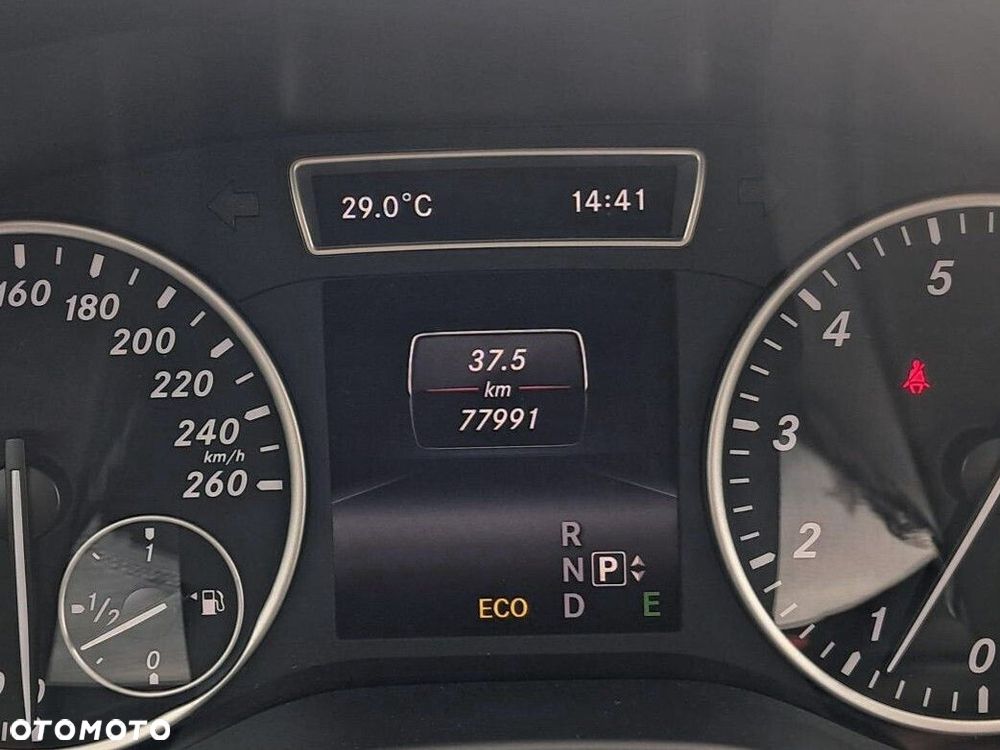 Mercedes-Benz GLA - 17