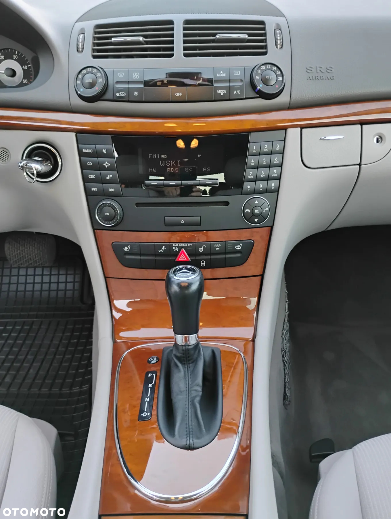 Mercedes-Benz Klasa E 220 CDI Automatik Classic - 16