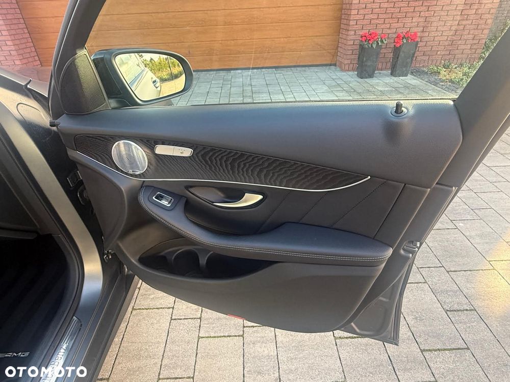 Mercedes-Benz GLC - 7