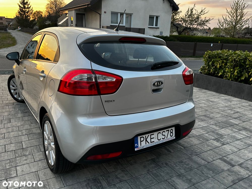 Kia Rio - 14