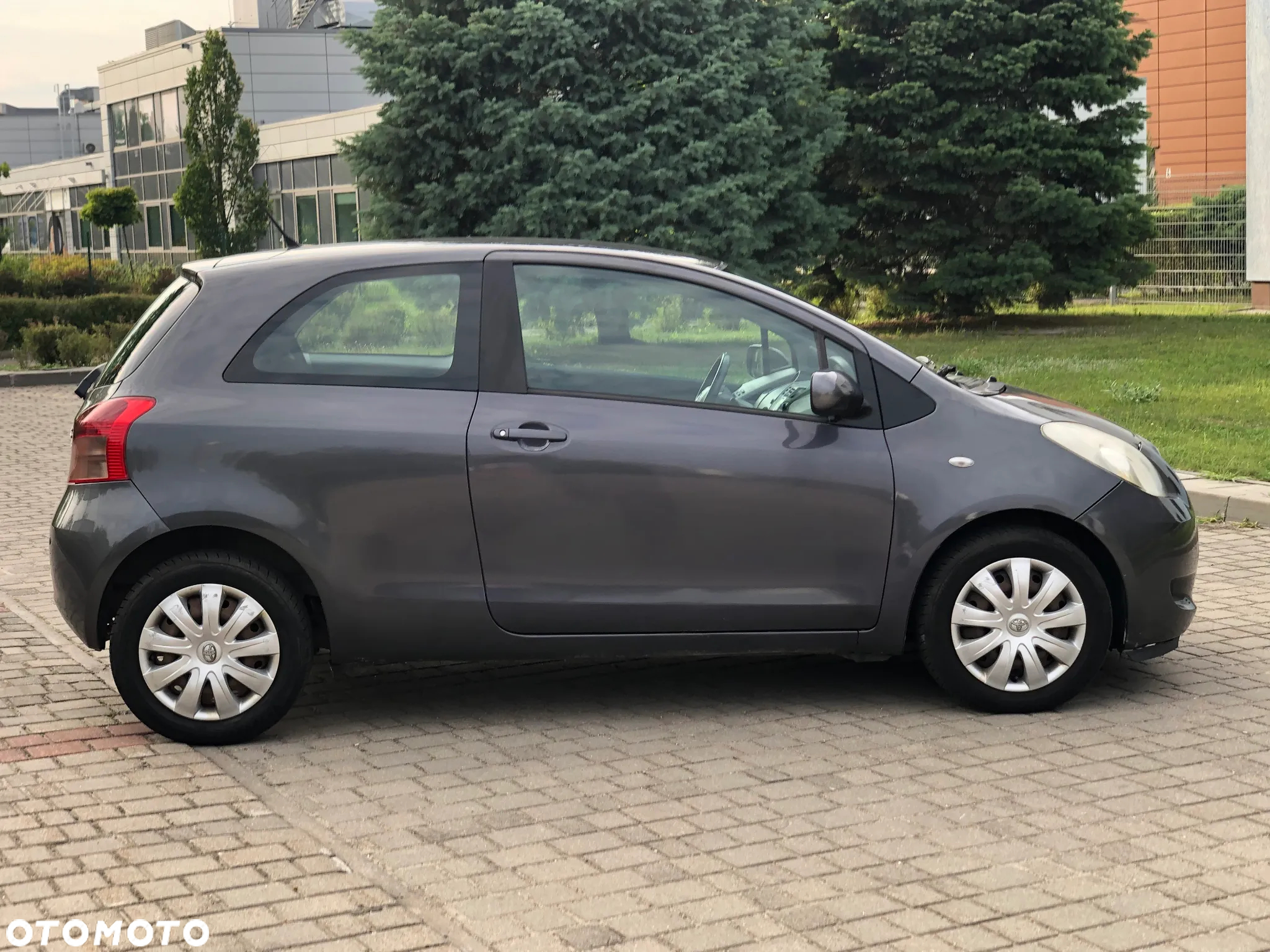 Toyota Yaris - 22