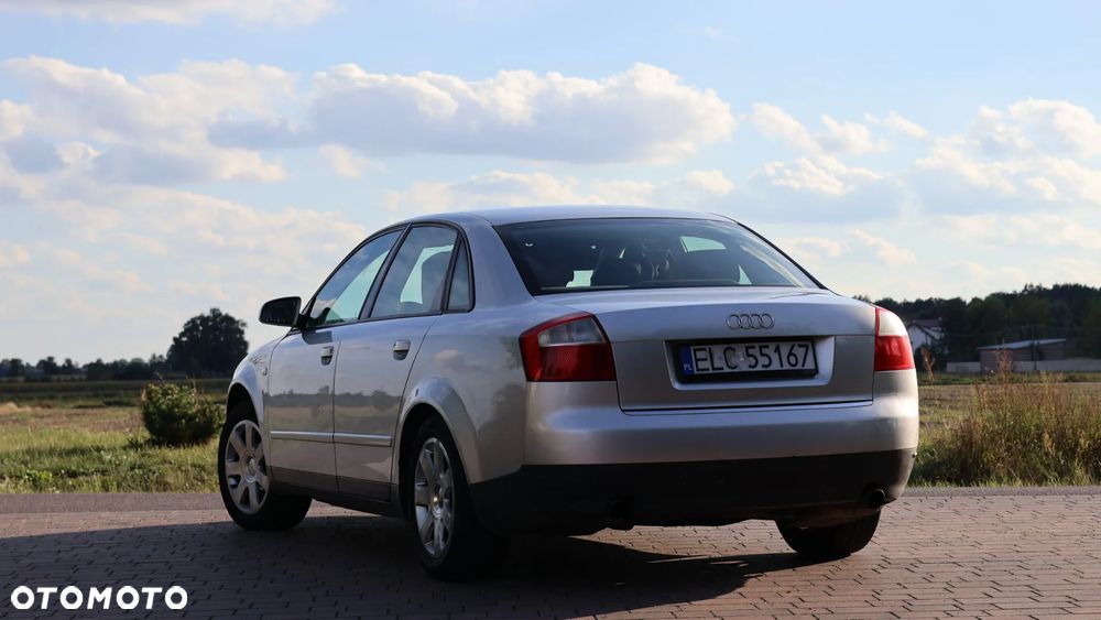Audi A4 Limousine - 19