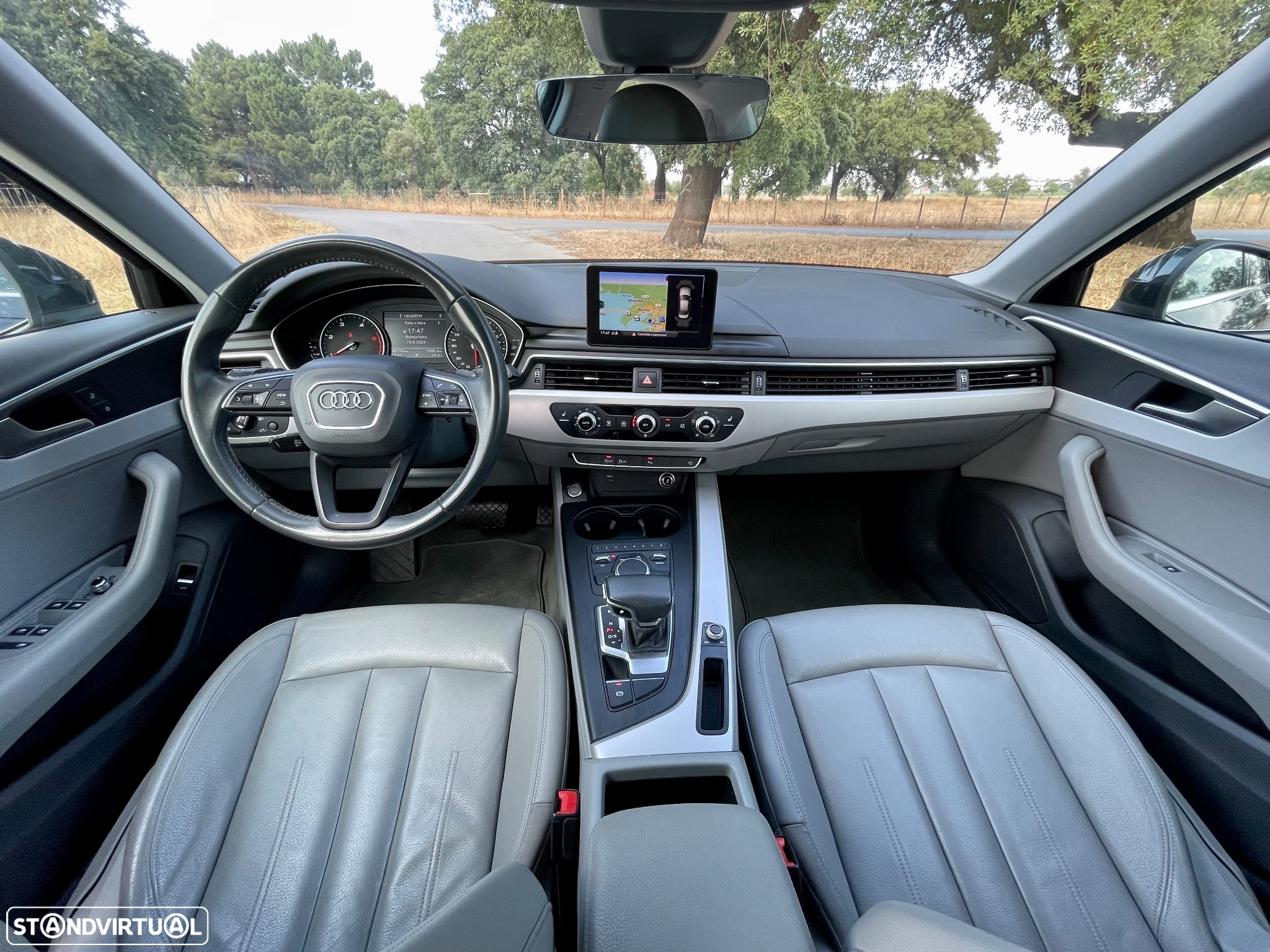 Audi A4 30 TDI S tronic design - 11
