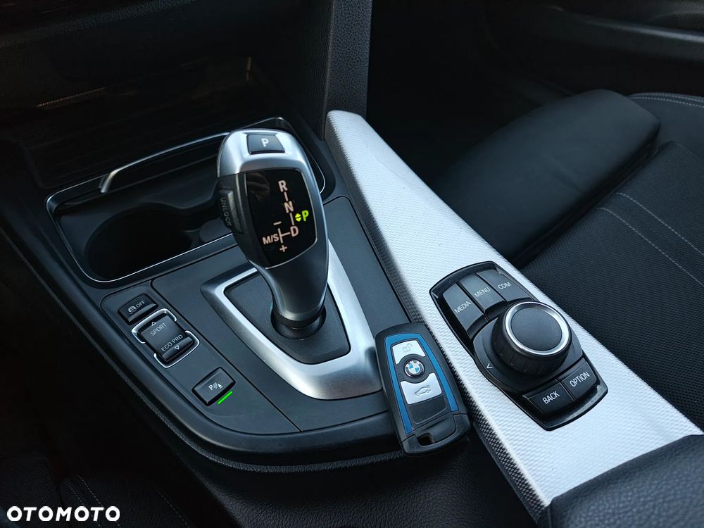 BMW Seria 3 320i GPF M Sport - 15