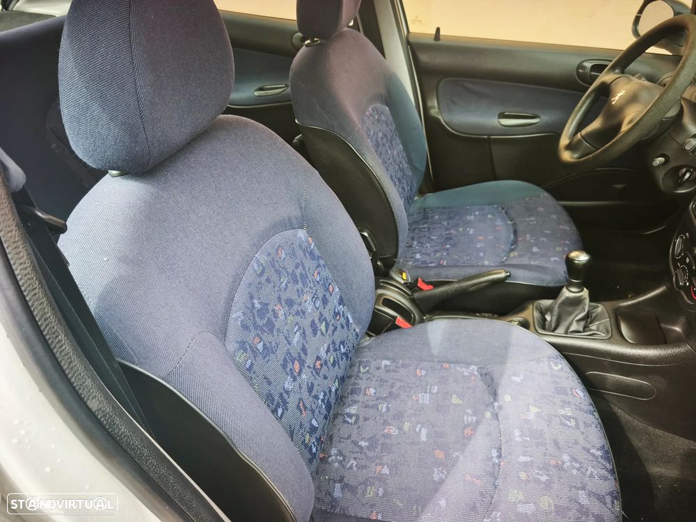 Peugeot 206 1.1 XR Présence - 21