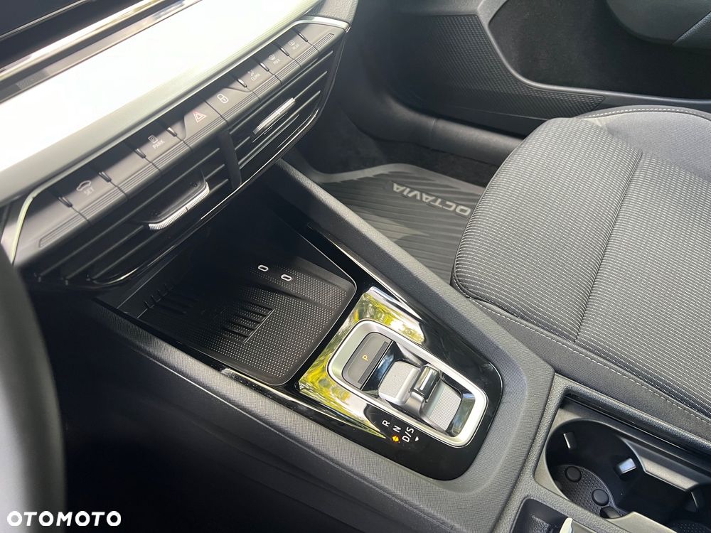 Skoda Octavia 2.0 TDI DSG Edition Plus - 15
