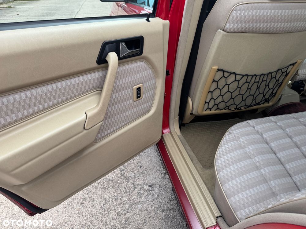 Mercedes-Benz W201 (190) - 9