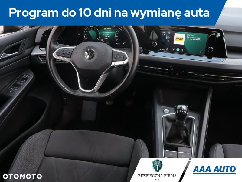 Volkswagen Golf - 8
