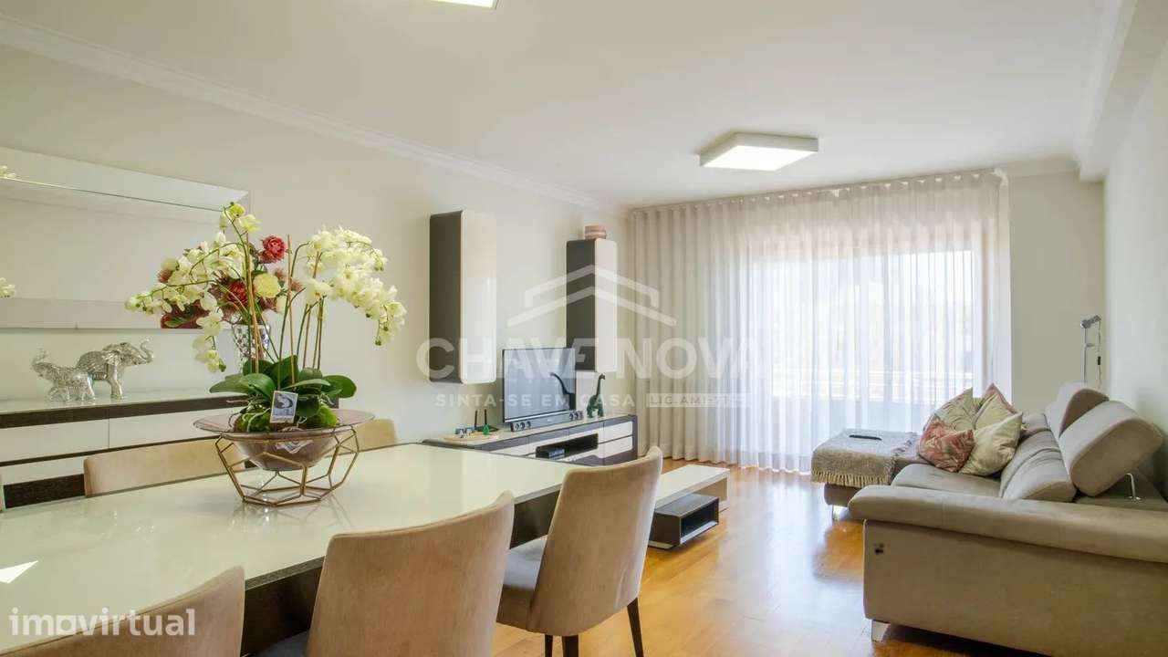 PS - Apartamento T2+1 com Garagem Fechada | Exc. Exposição Solar - Grande imagem: 2/23