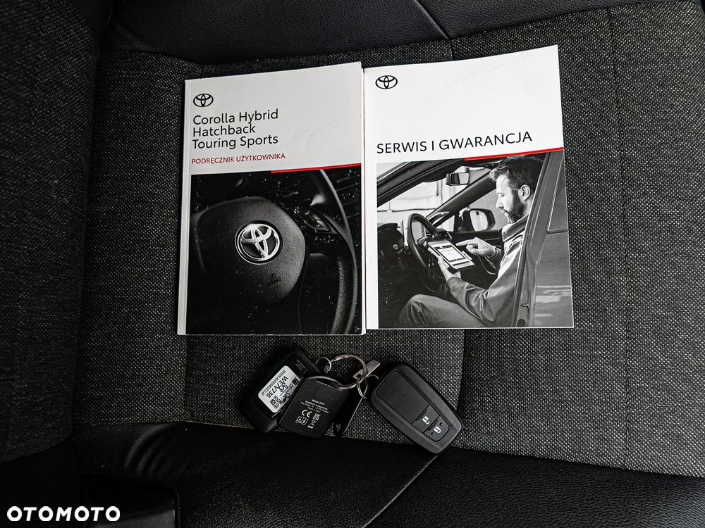 Toyota Corolla 1.8 Hybrid Selection - 25