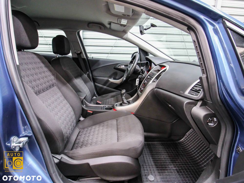Opel Astra 1.4 T Cosmo - 10