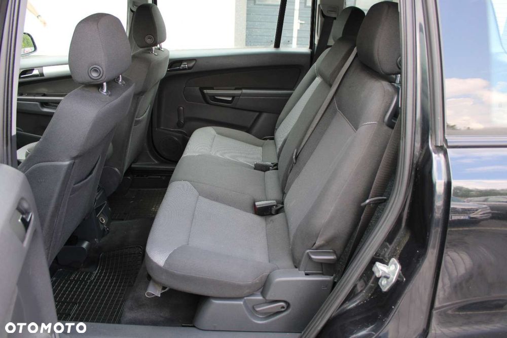 Opel Zafira - 17