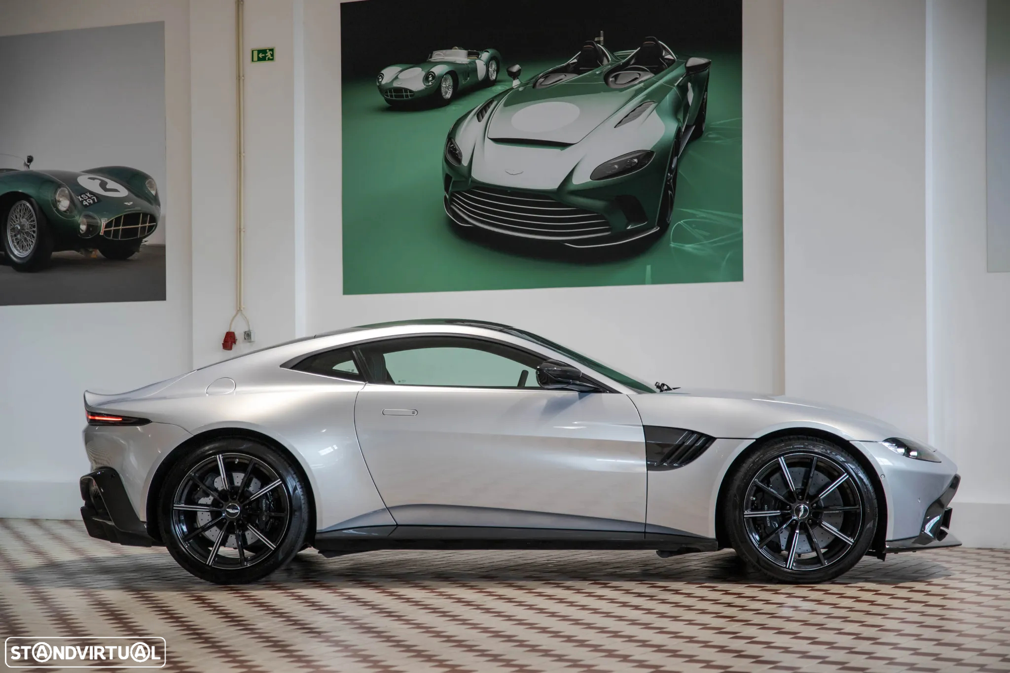 Aston Martin Vantage Coupe V8 AMR - 3