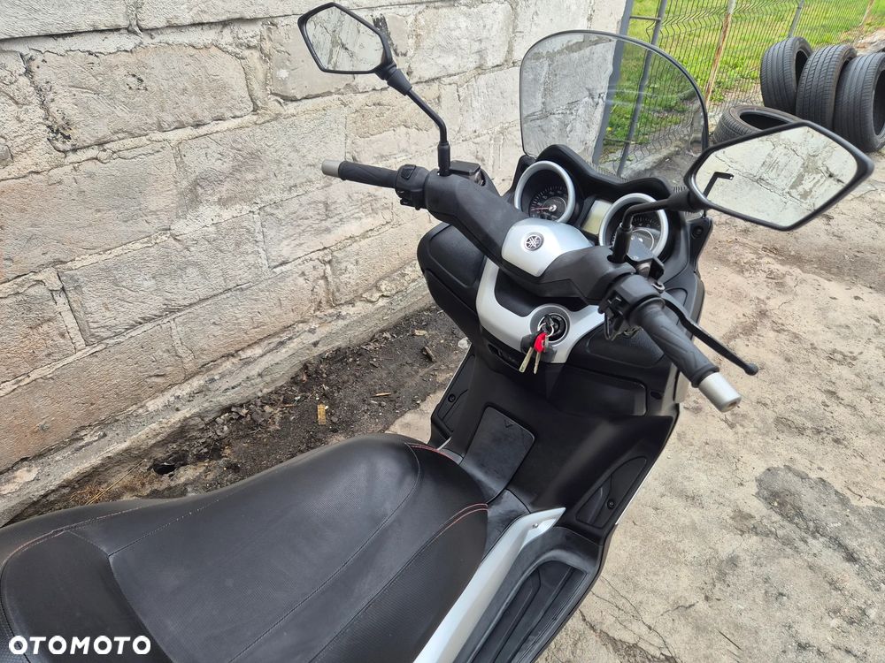 Yamaha X-max - 12
