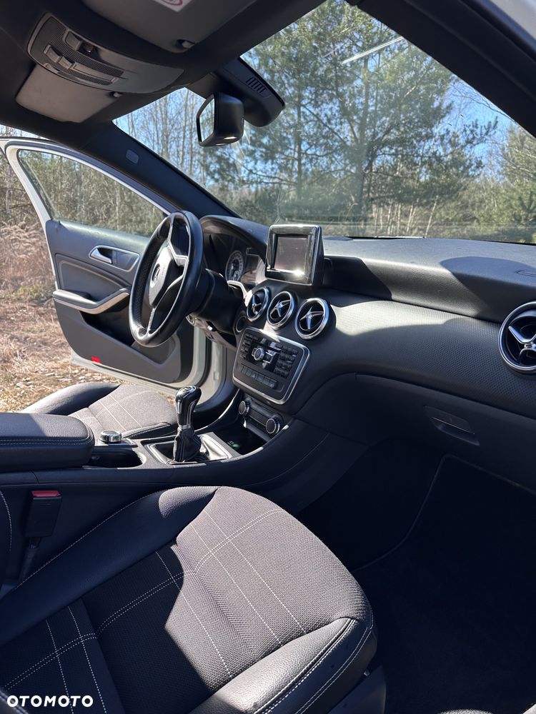 Mercedes-Benz Klasa A 180 BlueEfficiency Edition - 8