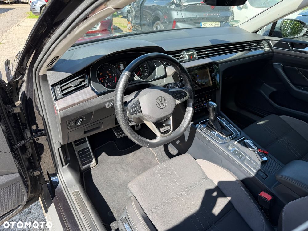 Volkswagen Passat Alltrack 2.0 TDI SCR DSG 4Motion - 32